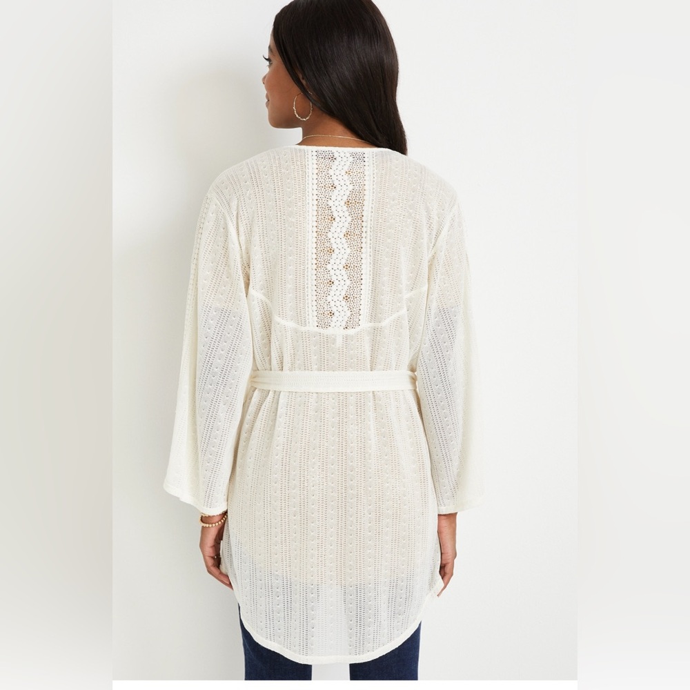 Maurice's crochet tie front kimono size small